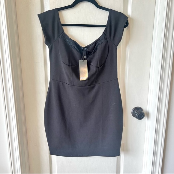 NWT NASTY GAL Black Lace Detail Bodycon Mini Dress—SZ. 10 - Picture 4 of 10